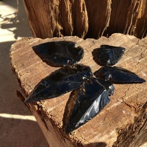 KNIFES & SWORDS black obsidian arrow head (each)