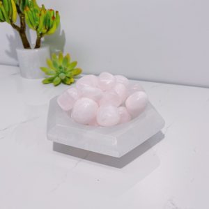 Mangano Calcite 2-3cm Tumbled Stones